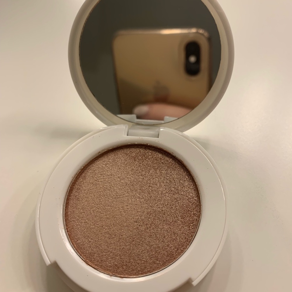 Daisy+Pearl Highlight